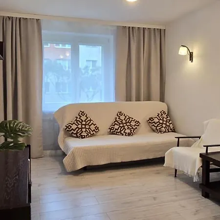 Mona Przy Stacji Metra * Варшава